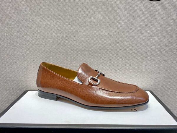 Giày Gucci Horsebit Leather Loafers Brown Da Nhăn Khóa Bạc Ngang