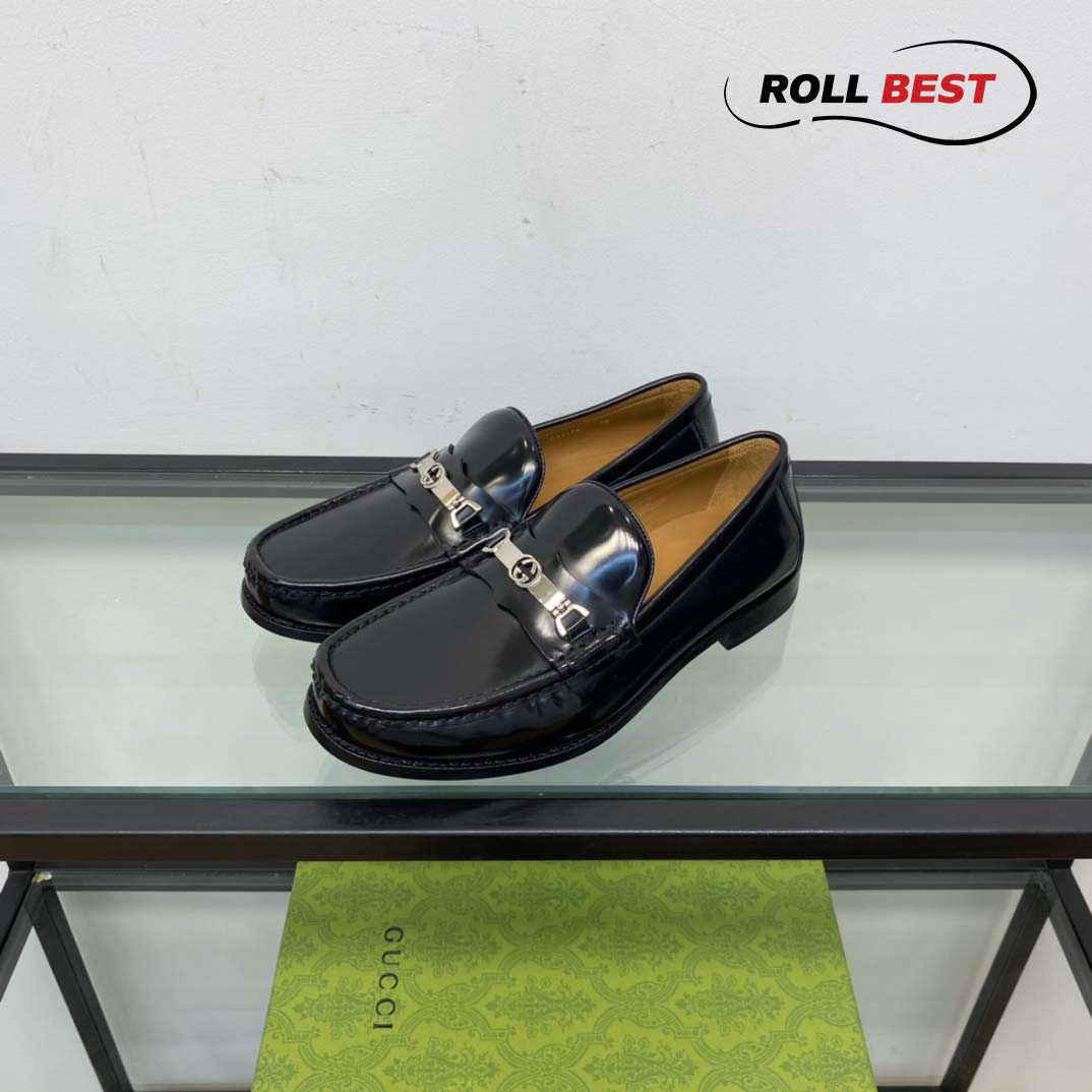 Giày Gucci Loafer Đen Da Bóng Logo Chữ Bạc