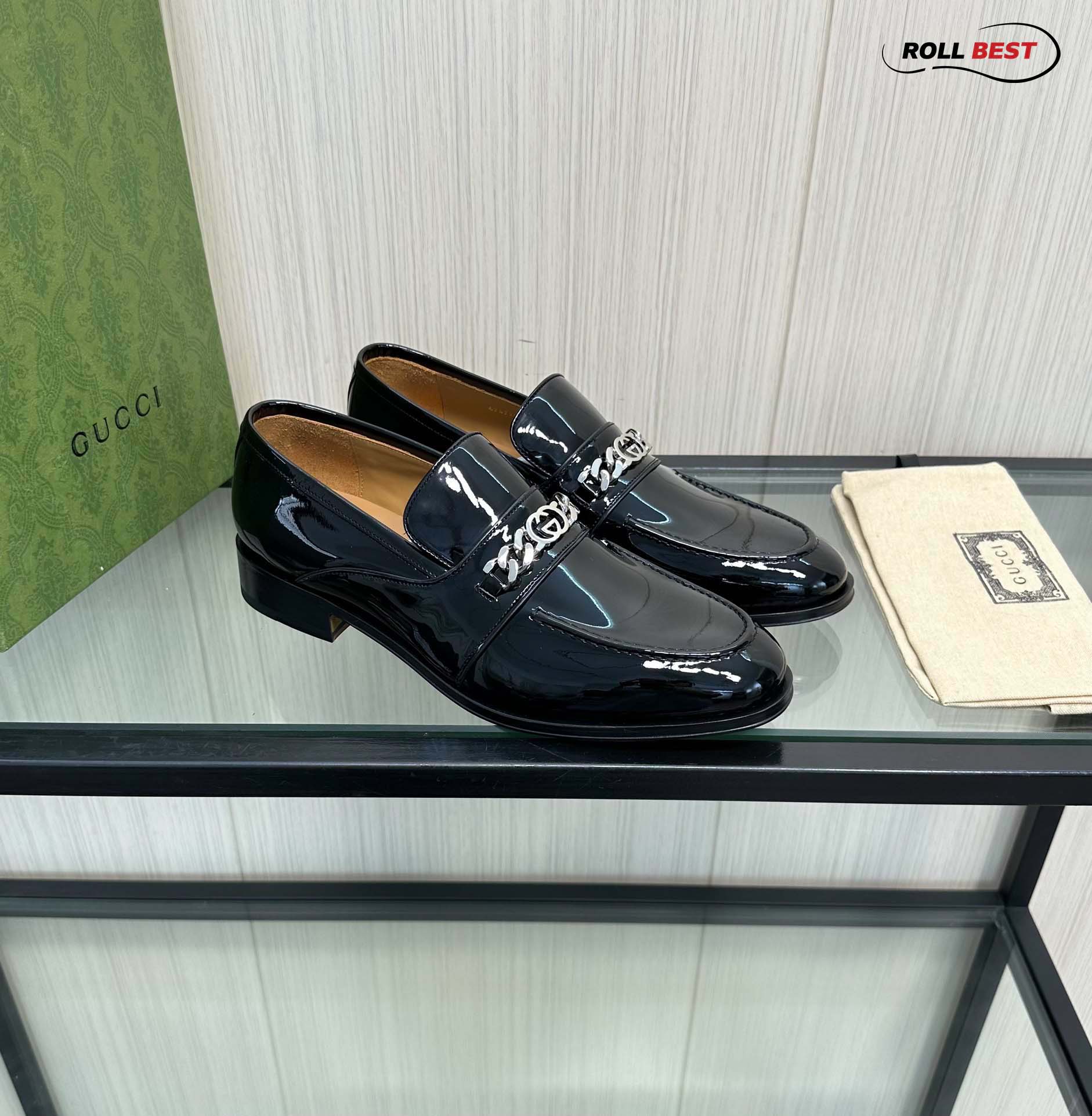 Giày Gucci Loafer Đen Da Bóng Logo Gucci Xích Bạc