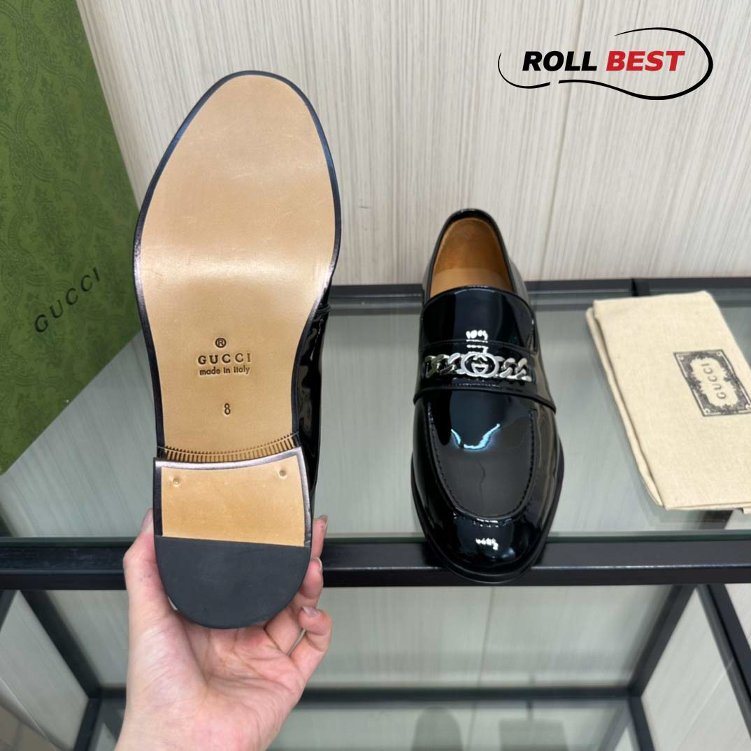 Giày Gucci Loafer Đen Da Bóng Logo Gucci Xích Bạc