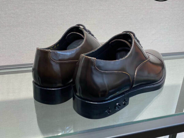 Giày Louis Vuitton Cột Dây Đế Cao Họa tiết Logo Da Bóng Nâu