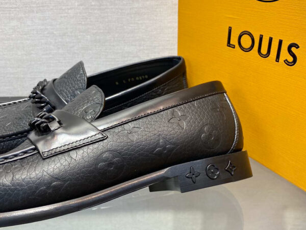 Giày Louis Vuitton Loafer Monogram Unisex Chain Black