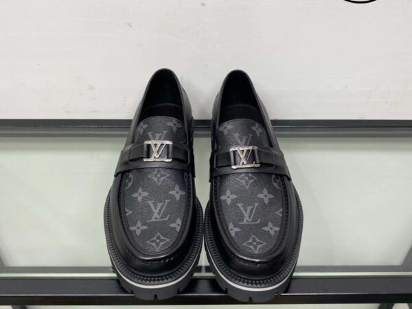 Giầy Louis Vuitton Loafers Major Black Họa Tiết Hoa