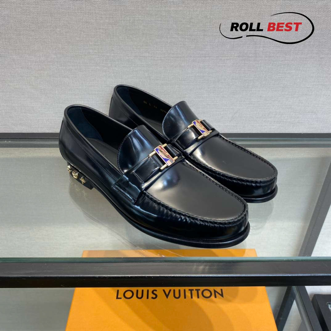 Giày Louis Vuitton Loafers X NBA Đen Da Bóng Khóa Vàng