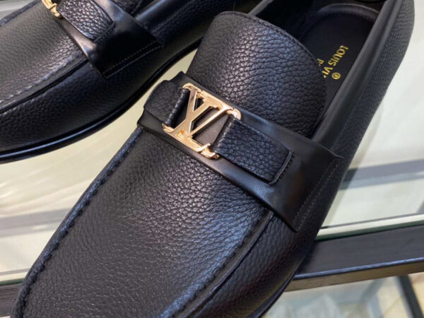Giày Louis Vuitton Major Loafer Đế Cao Da Nhăn Khóa Vàng