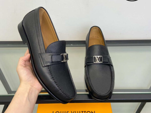 Giày Louis Vuitton Major Loafers Shoes Đế Cao Da Nhăn Đen