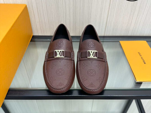 Giày Louis Vuitton Moccasin Đỏ Vân Monogram Chìm