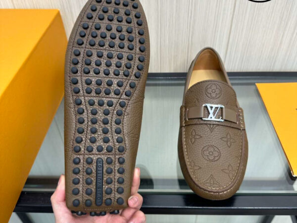 Giày Louis Vuitton Moccasin Nâu Vân Monogram Chìm