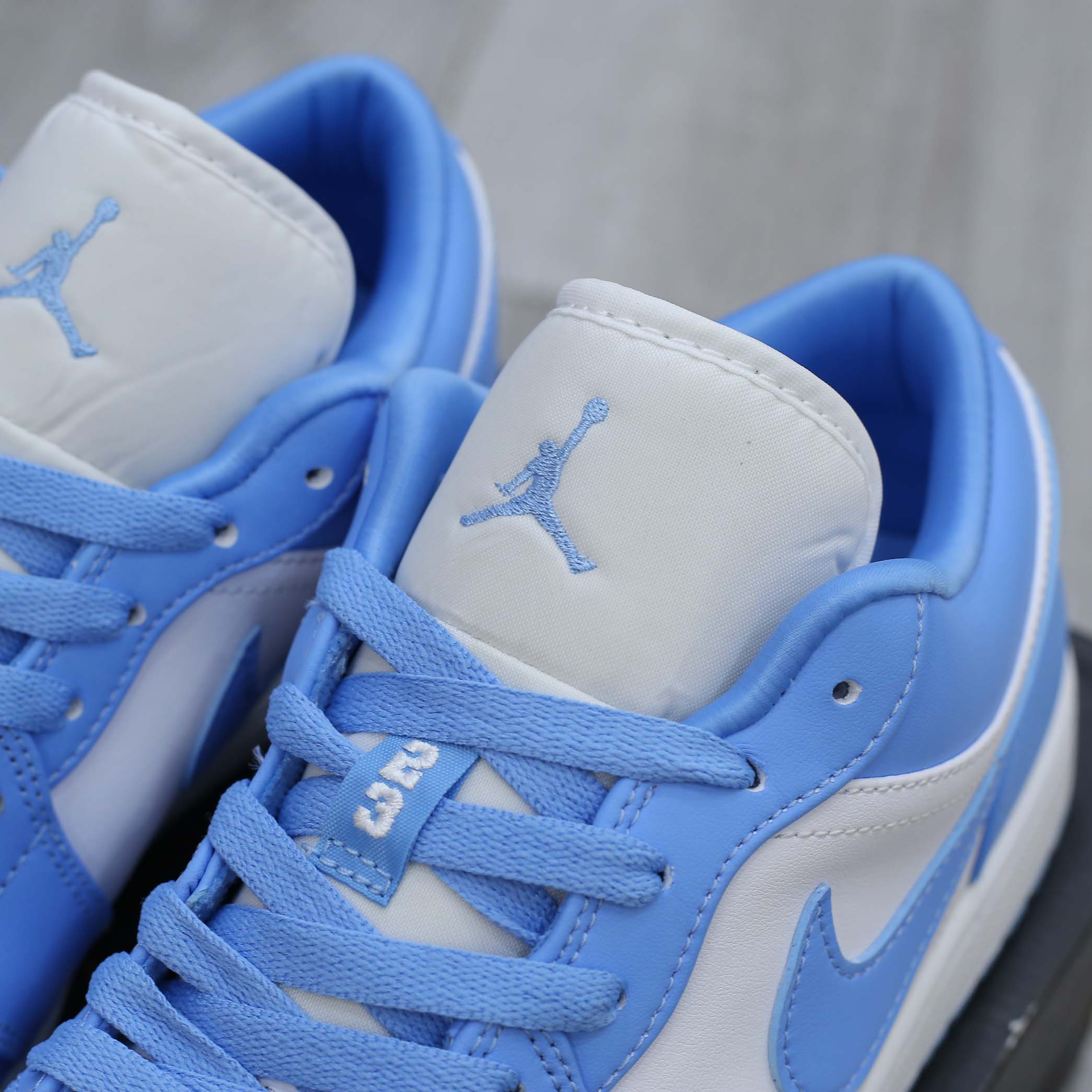 Giày Nike Air Jordan 1 Low ‘UNC’