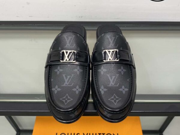 Giày Sục Louis Vuitton Major Họa Tiết Monogram Eclipse Black