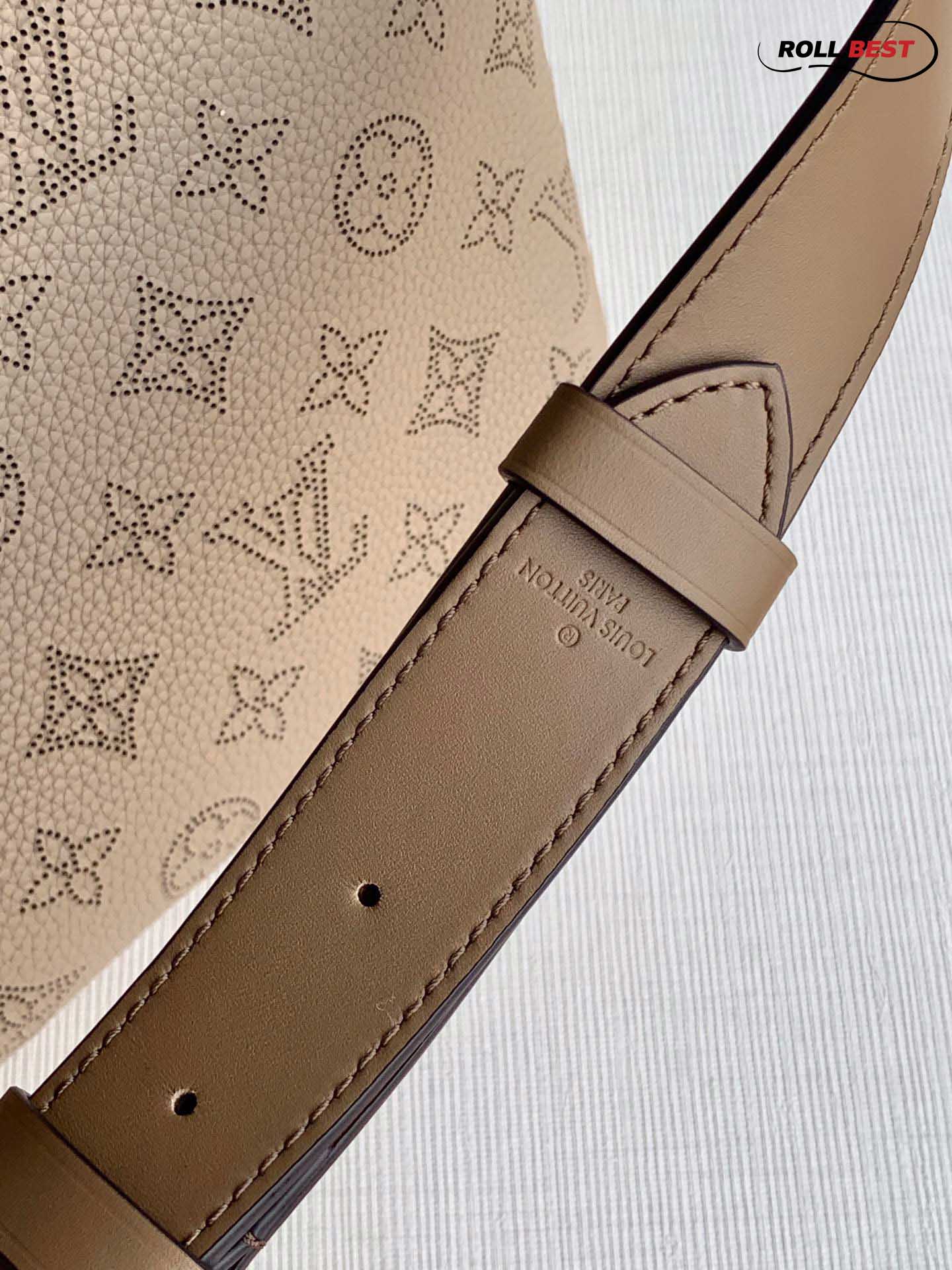  Louis Vuitton Beaubourg Hobo MM Mahina Beige Leather