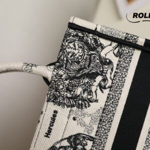 Túi Dior Book Tote Latte Toile de Jouy Zodiac Embroidery Small