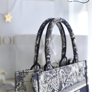 Túi Dior Book Tote Toile de Jouy Embroidery Blue