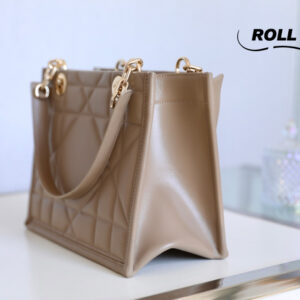 Túi Dior Essential Tote Bag ‘Hazelnut Archicannage Calfskin’