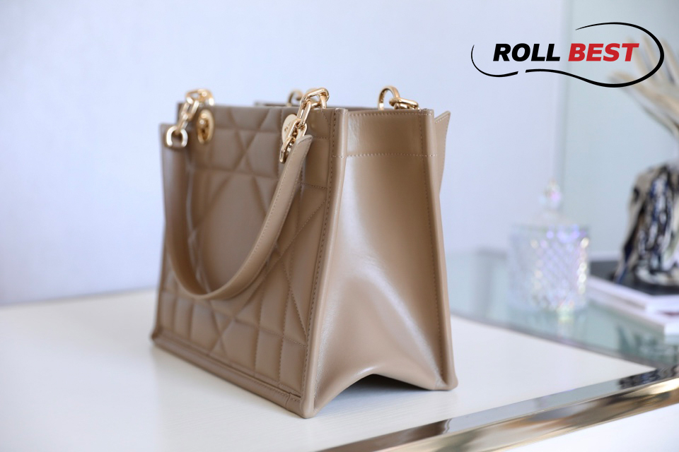 Túi Dior Essential Tote Bag ‘Hazelnut Archicannage Calfskin’