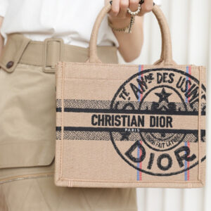 Túi Dior Medium Book Tote ‘Beige Jute Canvas Embroidered’