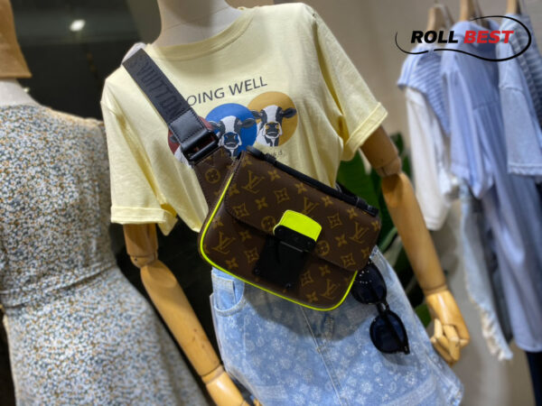 Túi Đeo Hông Nam Louis Vuitton LV S Lock Sling Bag Monogram Neon