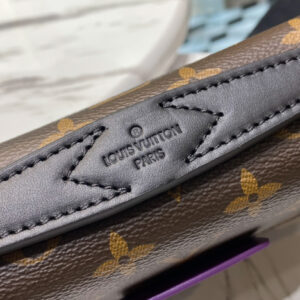 Túi Đeo Hông Nam Louis Vuitton LV S Lock Sling Bag Monogram Tím