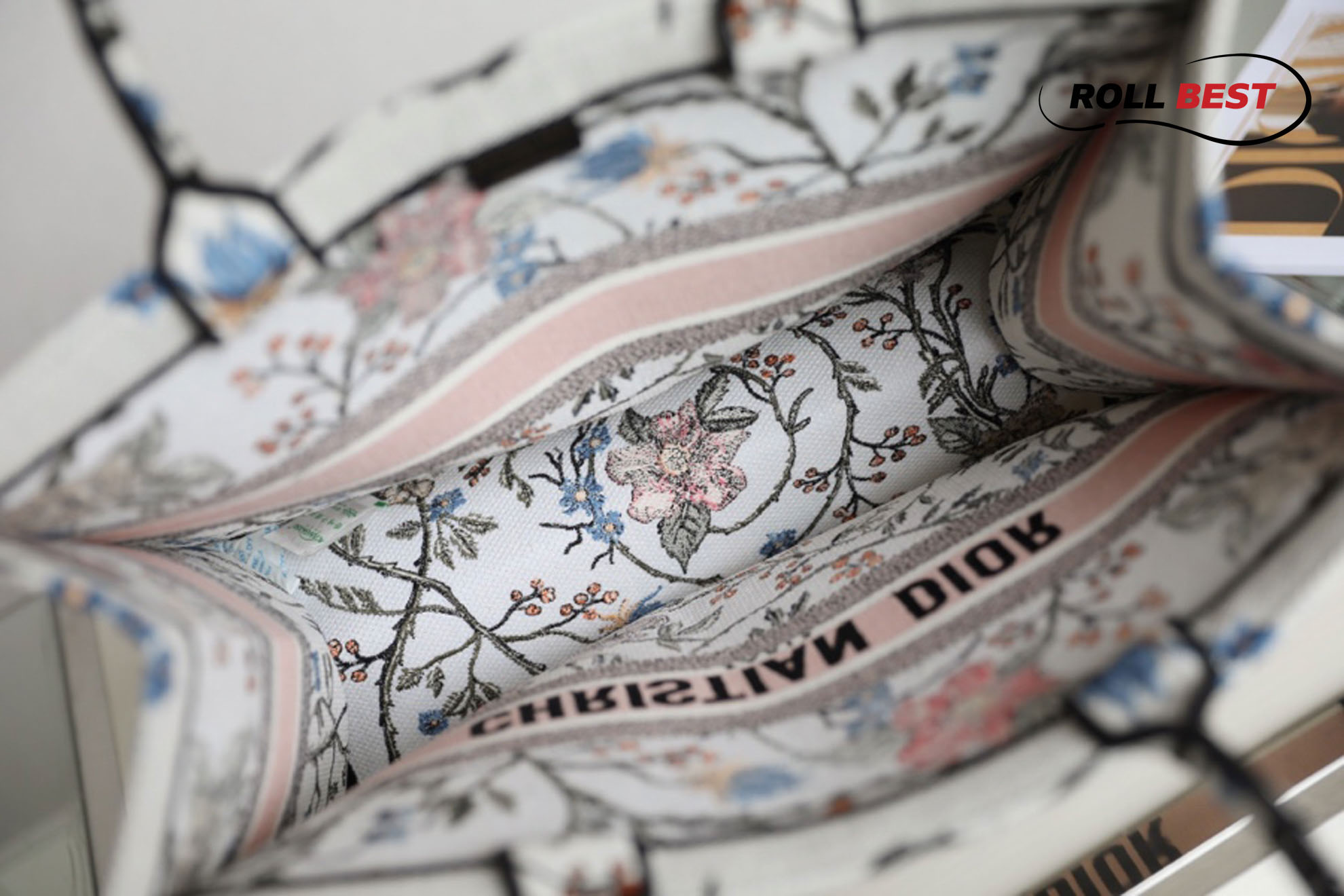 Túi Large Dior Book Tote Rosa Mutabilis Thêu Hoa Màu Trắng