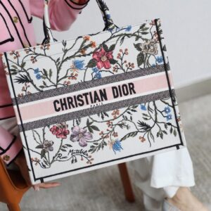 Túi Large Dior Book Tote Rosa Mutabilis Thêu Hoa Màu Trắng