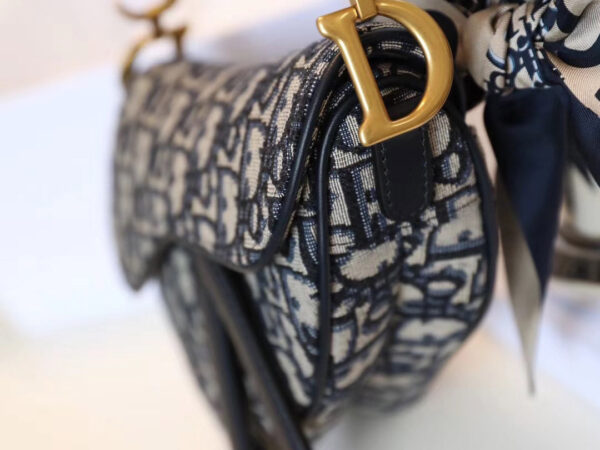 Túi Mini Saddle Bag With Strap Blue Dior Oblique Jacquard