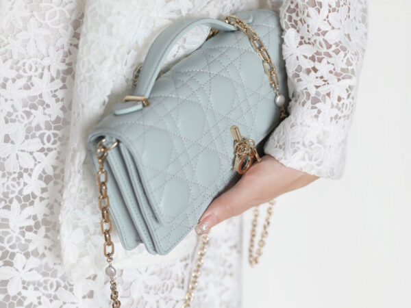Túi Miss Dior Mini Bag Placid Blue Cannage Lambskin