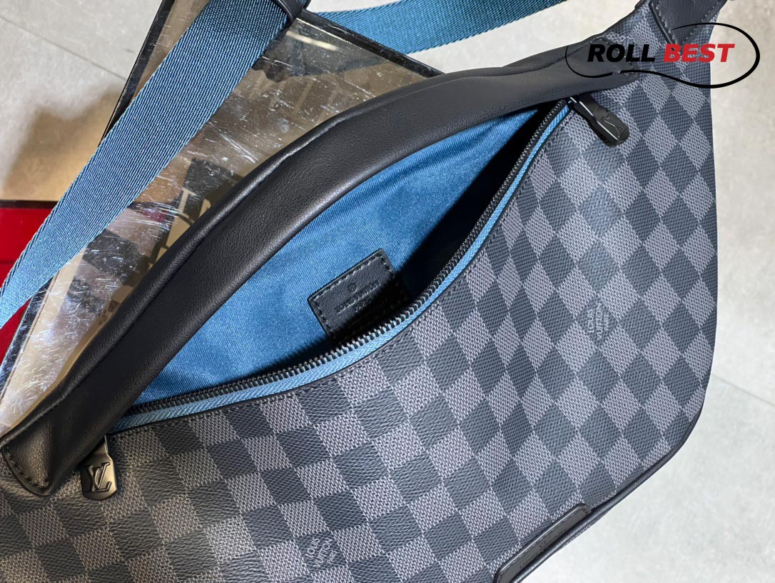 Louis Vuitton Damier Graphite Canvas Discovery Bumbag