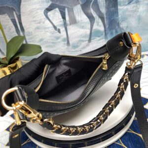 Túi Louis Vuitton Loop Baguette Bag 'Black'