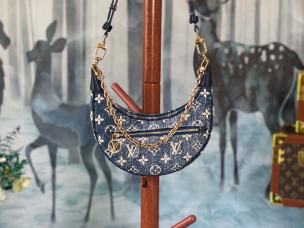 Túi Louis Vuitton Loop Baguette 'Navy Blue'
