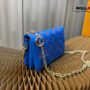 Túi Louis Vuitton Pochette Coussin Blue