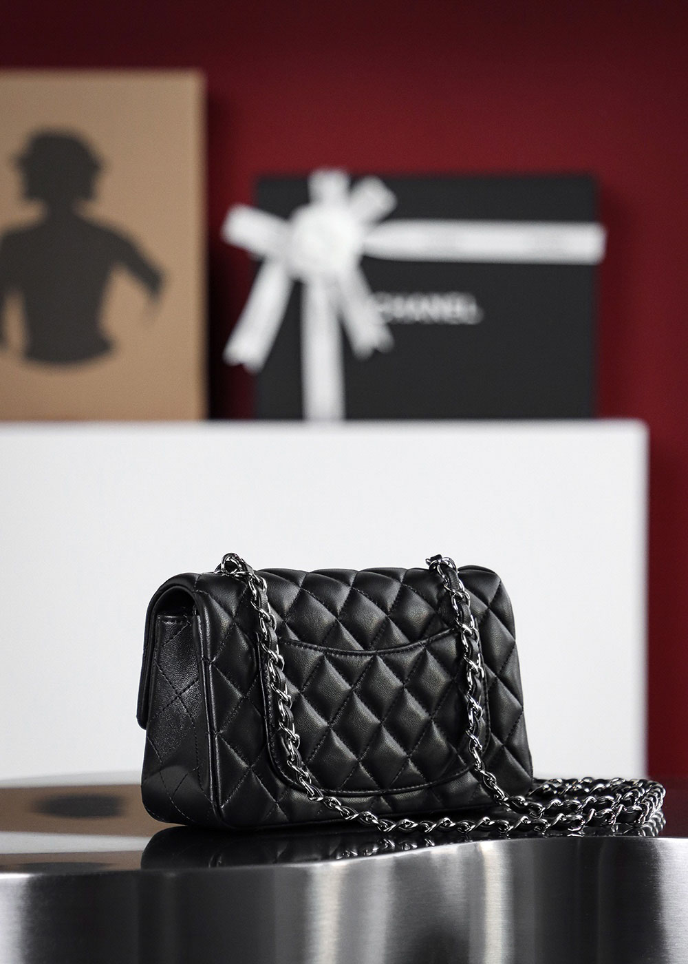 Túi Chanel Classic Flap Bag Medium Black Silver Lambskin (12x20x6)