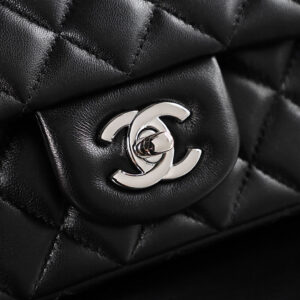 Túi Chanel Classic Flap Bag Medium Black Silver Lambskin (12x20x6)