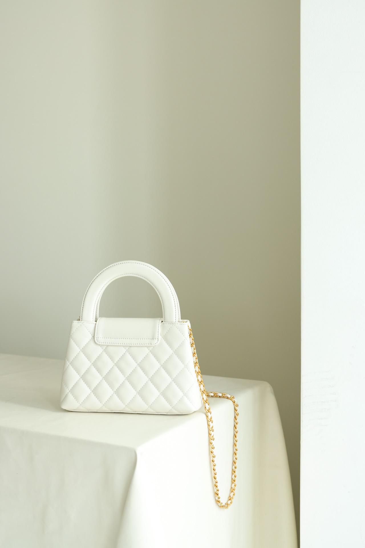 Túi Chanel Coco Handle Bag Cream 2021