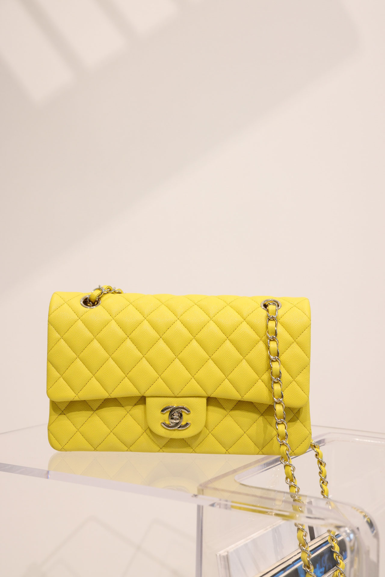 Túi Chanel Medium Classic Double Flap Bag Yellow Caviar Light Gold Hardware