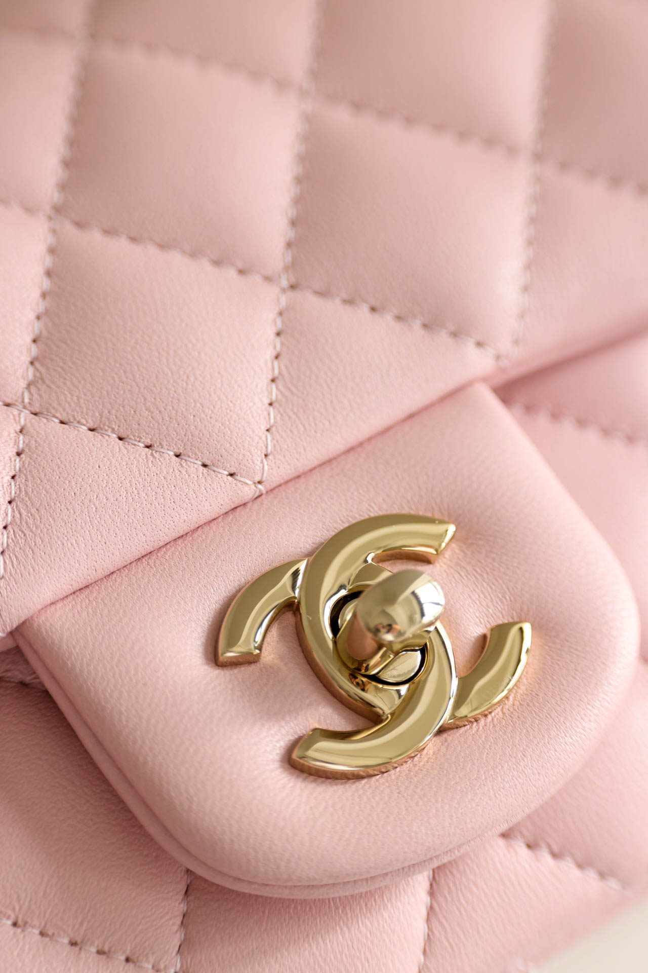 Túi Chanel Small Classic Double Flap Bag Light Pink Caviar Gold Hardware