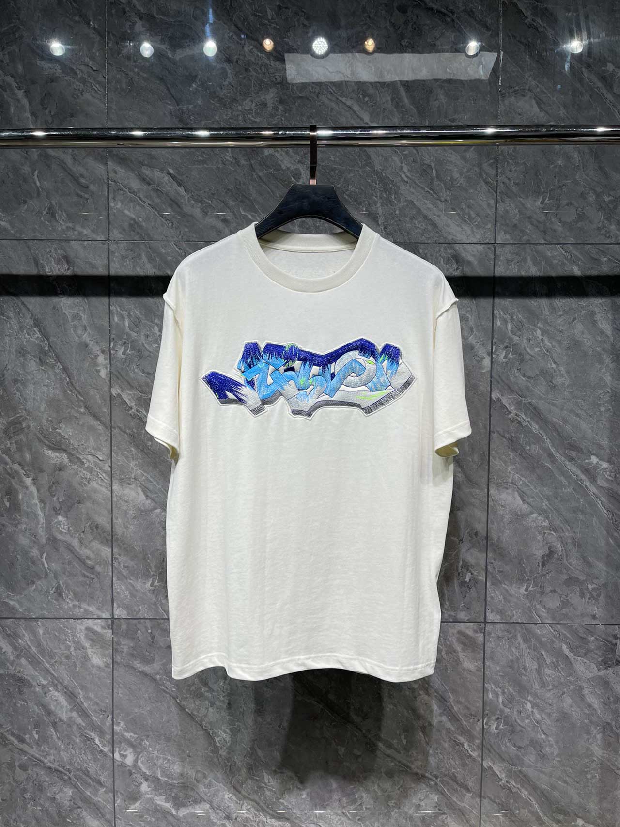 Áo Louis Vuitton 3D LV Graffiti Embroidered T-Shirt White Blue