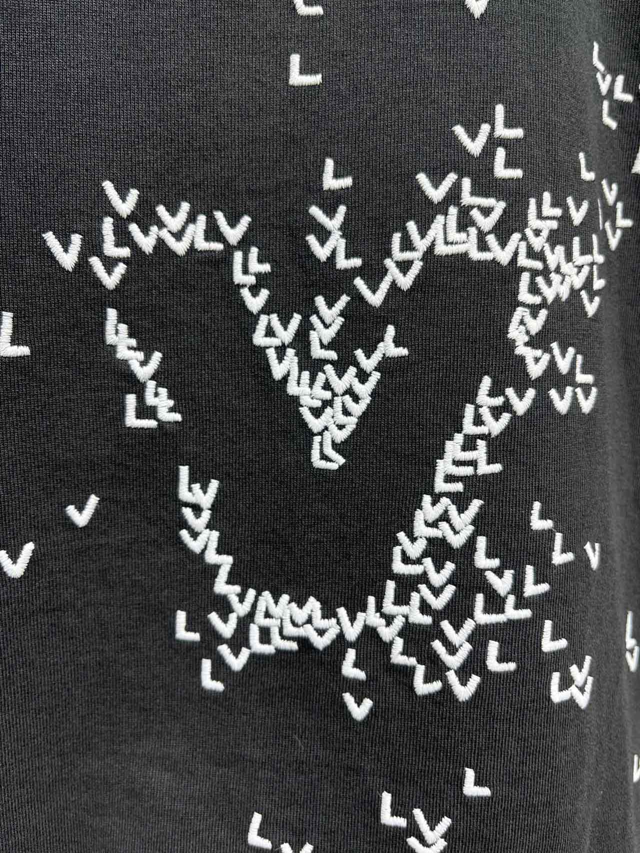 Áo Louis Vuitton LV Spread Embroidery T-Shirt Black