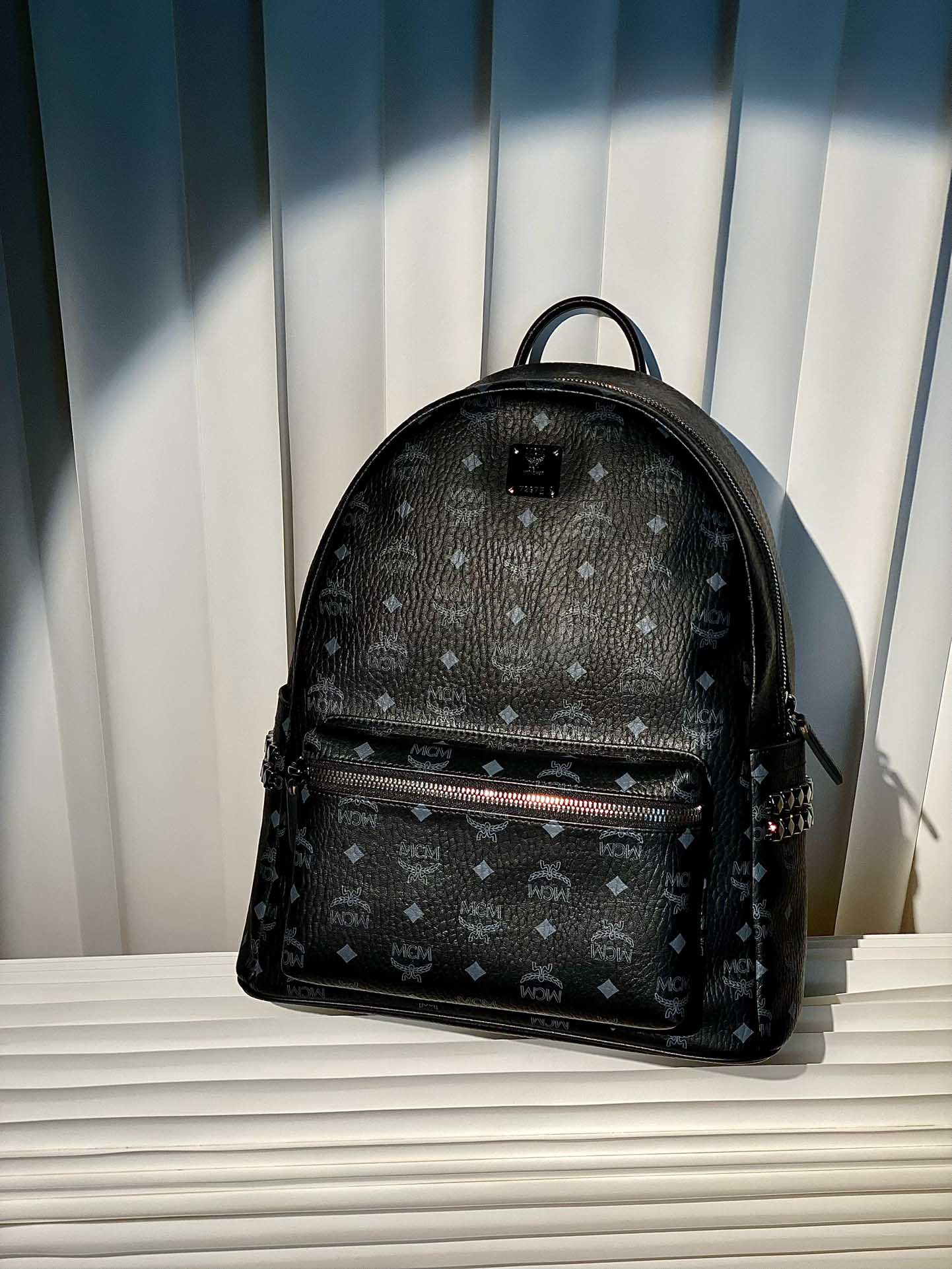 Balo MCM Stark Studs Backpack Visetos Black Medium