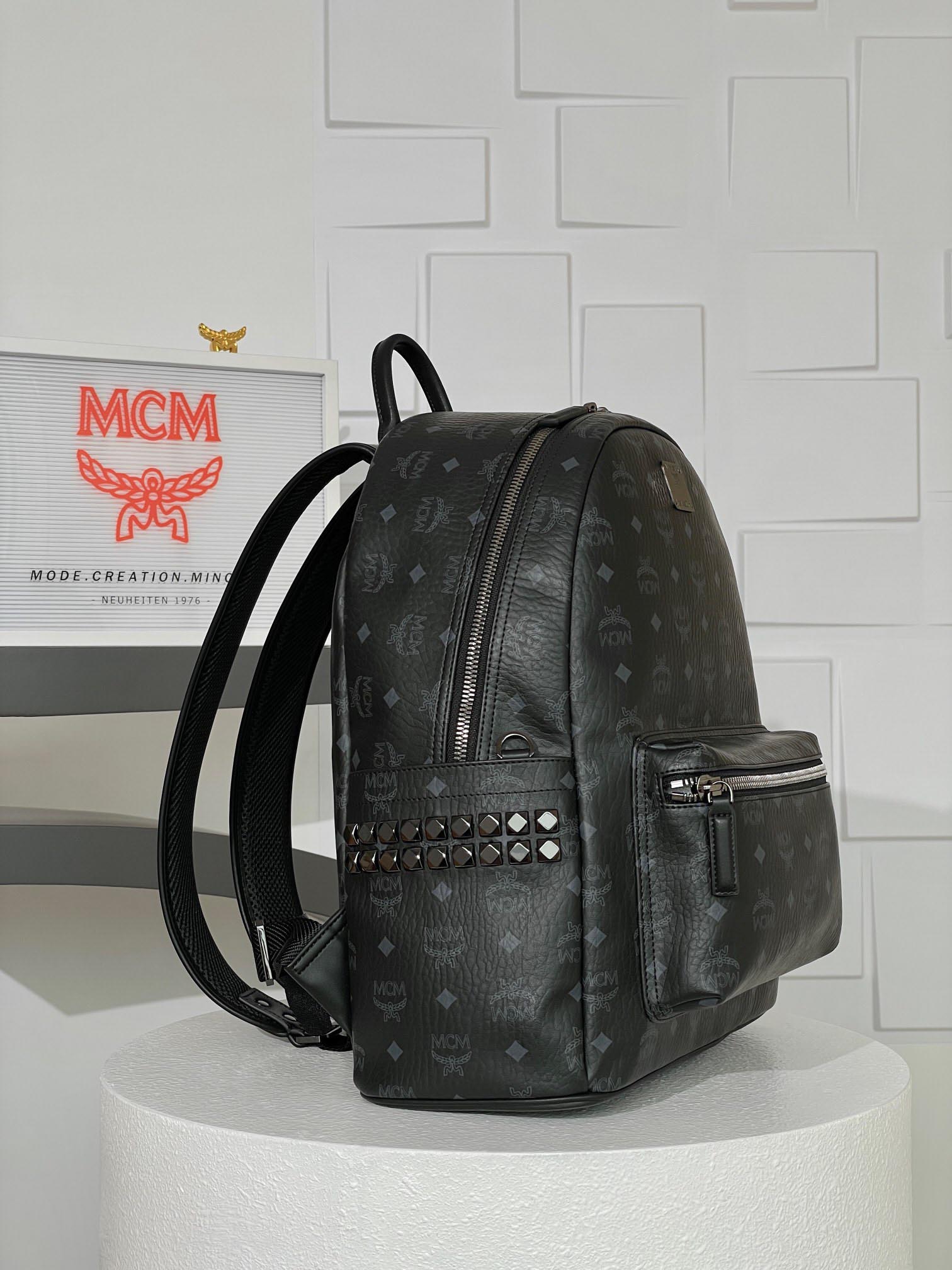 Balo MCM Stark Studs Backpack Visetos Black Medium