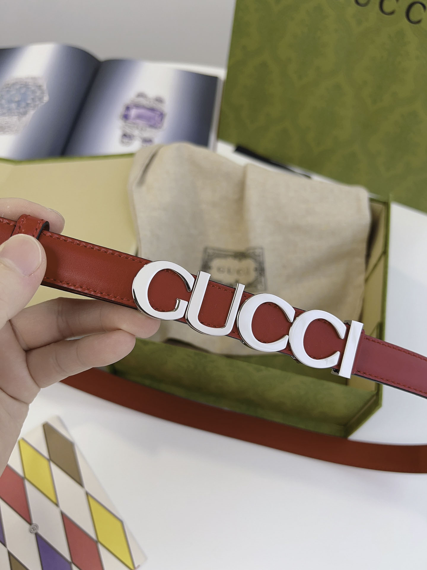 Thắt Lưng Gucci Nữ Dây Đỏ Bản Nhỏ  Khóa Chữ Gucci Bạc