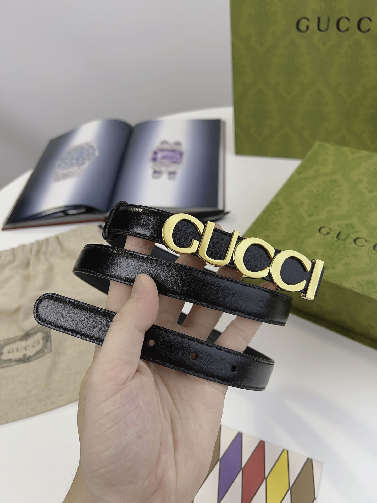 Thắt Lưng Gucci Nữ Dây Đen Bản Nhỏ  Khóa Chữ Gucci Vàng