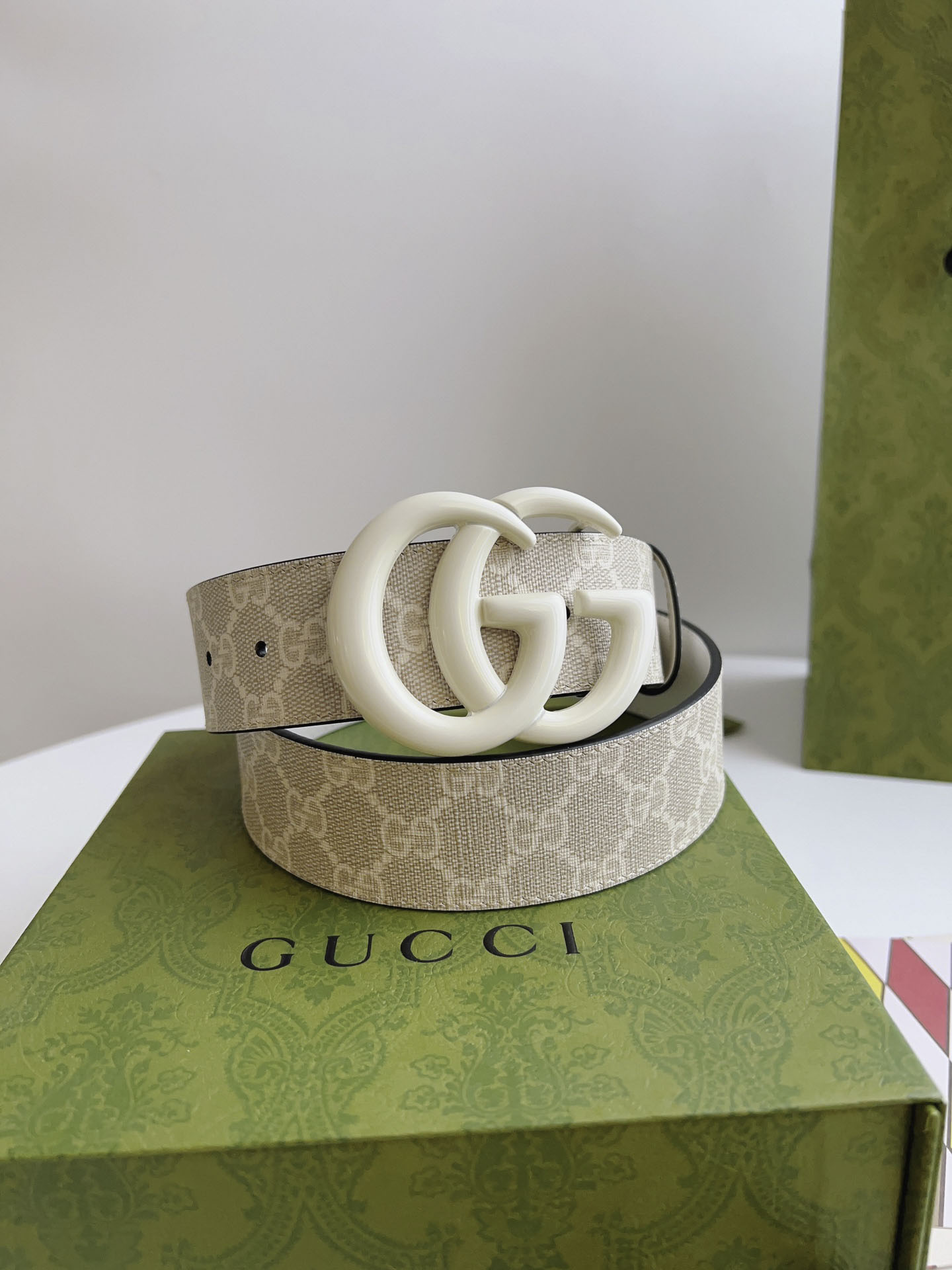 Thắt Lưng Gucci Nữ Trắng Dây Họa Tiết Khóa Kép