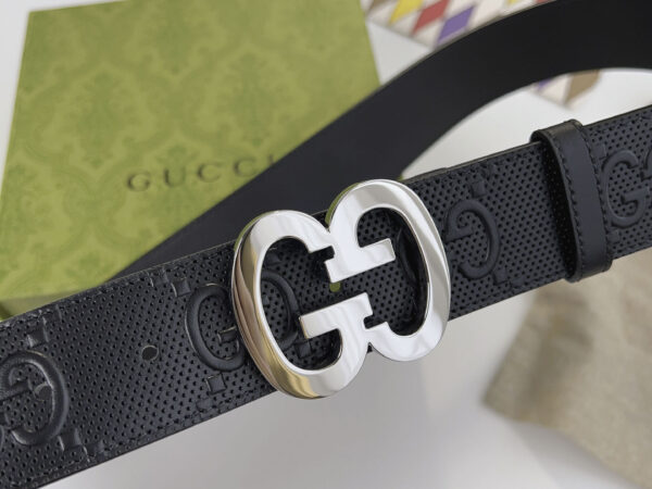 Thắt Lưng Gucci Supreme Leather With Interlocking Buckle Dây Dập Logo Nổi