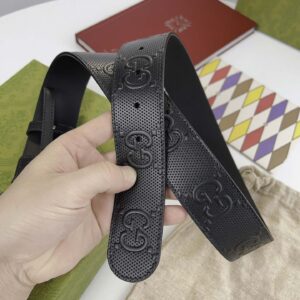 Thắt Lưng Gucci Supreme Leather With Interlocking Buckle Dây Dập Logo Nổi Khóa Vàng