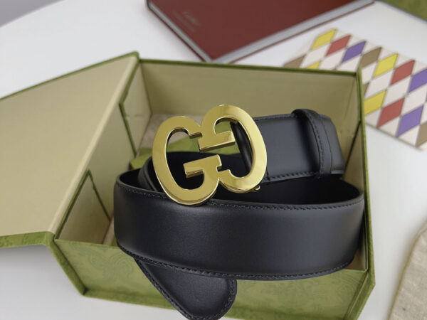 Thắt Lưng Gucci Supreme Leather With Interlocking Buckle Dây Trơn Khóa Vàng
