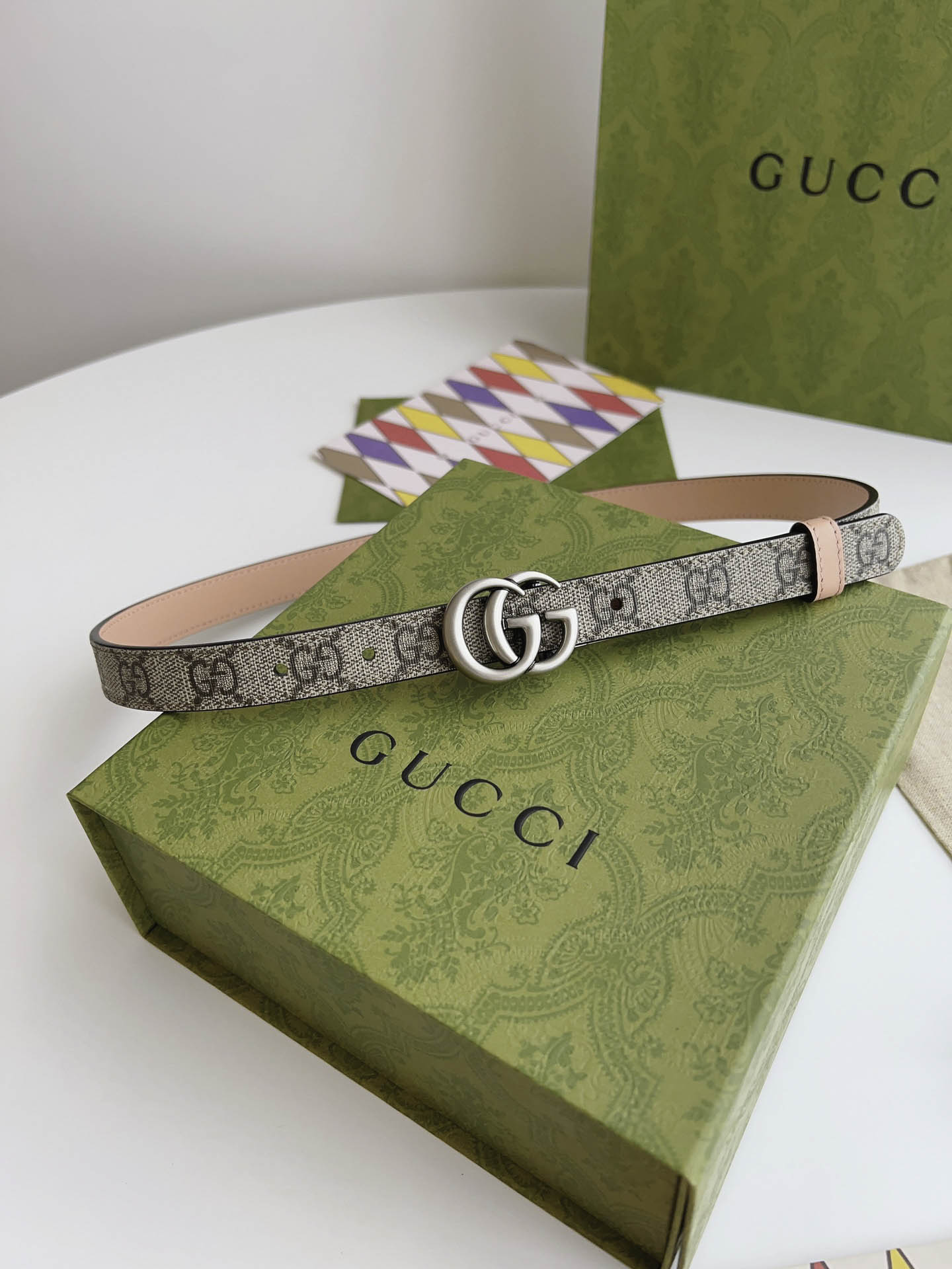 Thắt Lưng Nữ Gucci Bản Nhỏ Màu Hồng Họa Tiết Khóa Kép Bạc