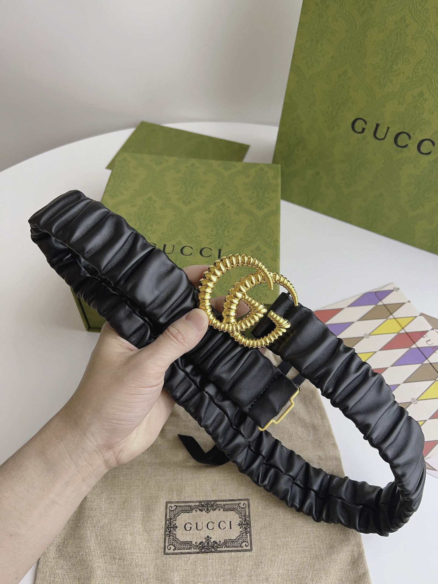 Thắt Lưng Nữ Gucci Màu Đen Dây Nhúm Khóa Kép