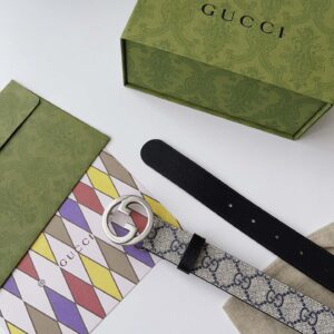 Thắt Lưng Nữ Gucci Màu Trắng Đen In Họa Tiết Dập Khóa Tròn Bạc