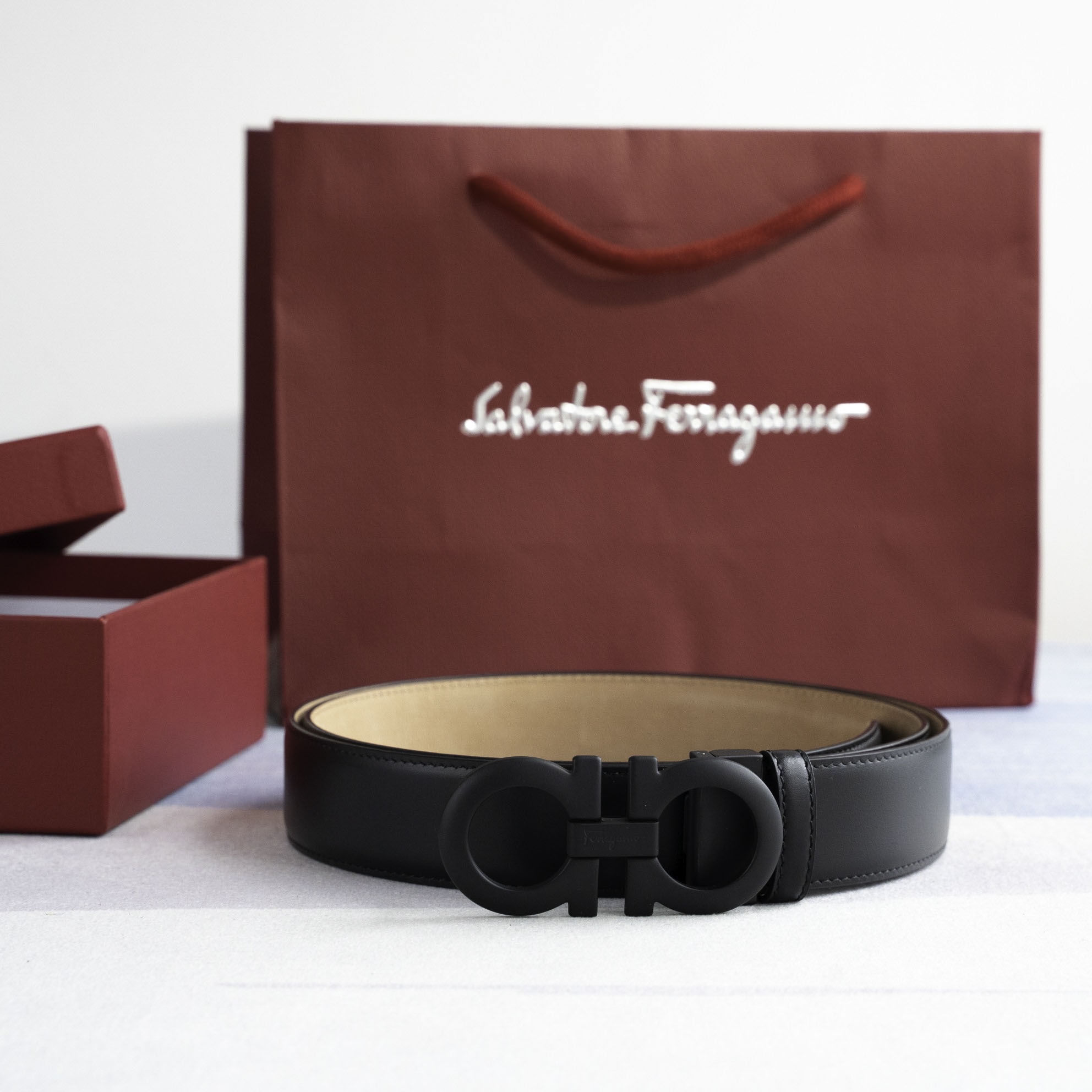 Thắt Lưng Salvatore Ferragamo Belt Dây Trơn Khóa Cài Xám Ghi