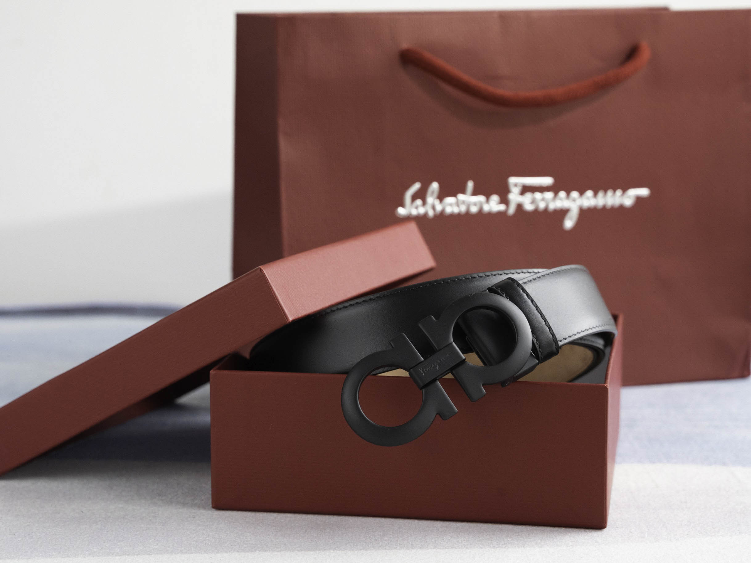 Thắt Lưng Salvatore Ferragamo Belt Dây Trơn Khóa Cài Xám Ghi